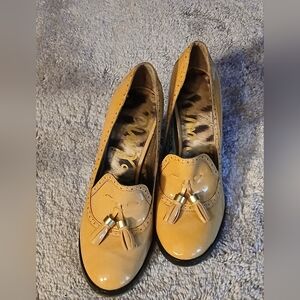 Women's Tan Loafers with TasselsTruman